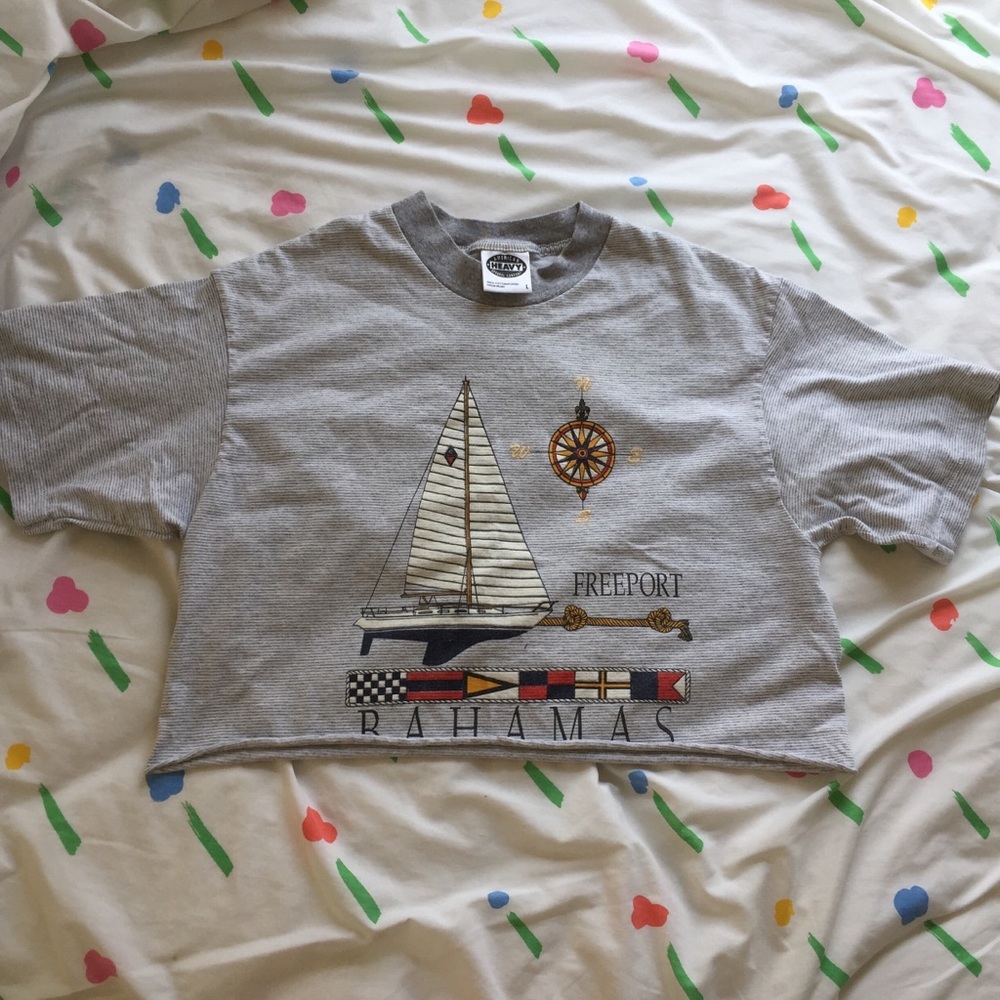 Cropped Bahamas t shirt